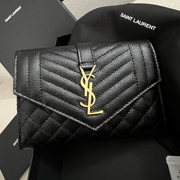 Price firm NEW YSL Saint Laurent Gold Monogram quilted leather wallet clutch - Picture 12 of 12